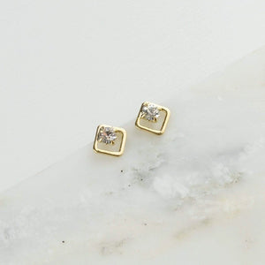 Dia Studs